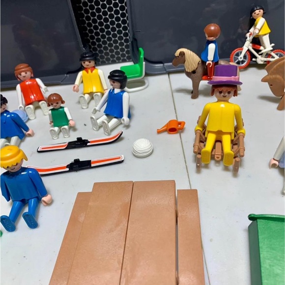 Set of Vintage Playmobil toys and accessories. - Picture 5 of 8
